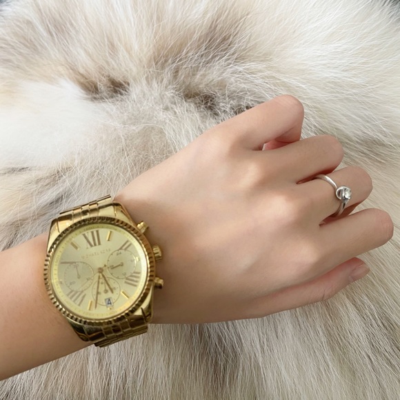 **SOLD** ✨ Beautiful Gold MK Watch - Picture 2 of 3